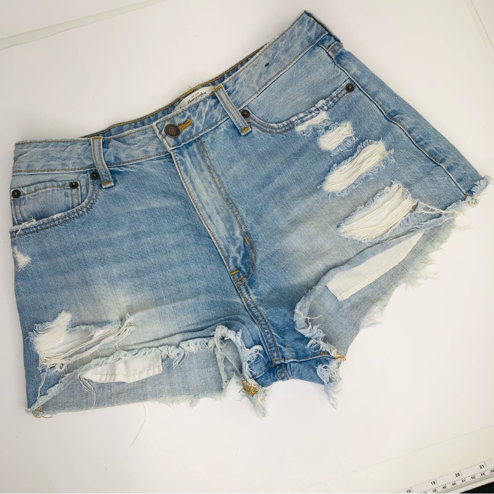 Abercrombie & Fitch Womens Cutoff Denim Shorts Distressed High-Rise Sz 6 / W28